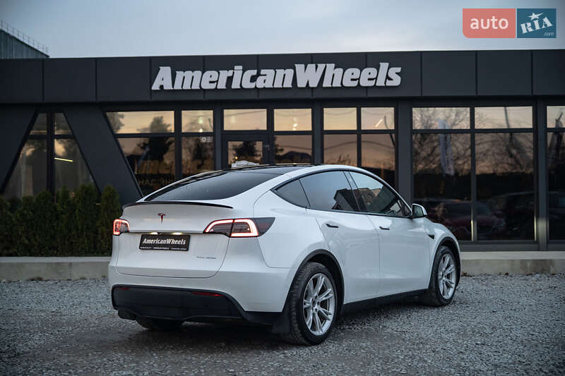 Внедорожник / Кроссовер Tesla Model Y 2021 в Черновцах