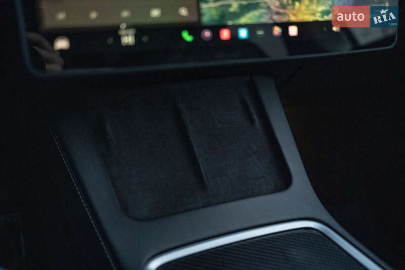 Внедорожник / Кроссовер Tesla Model Y 2021 в Черновцах