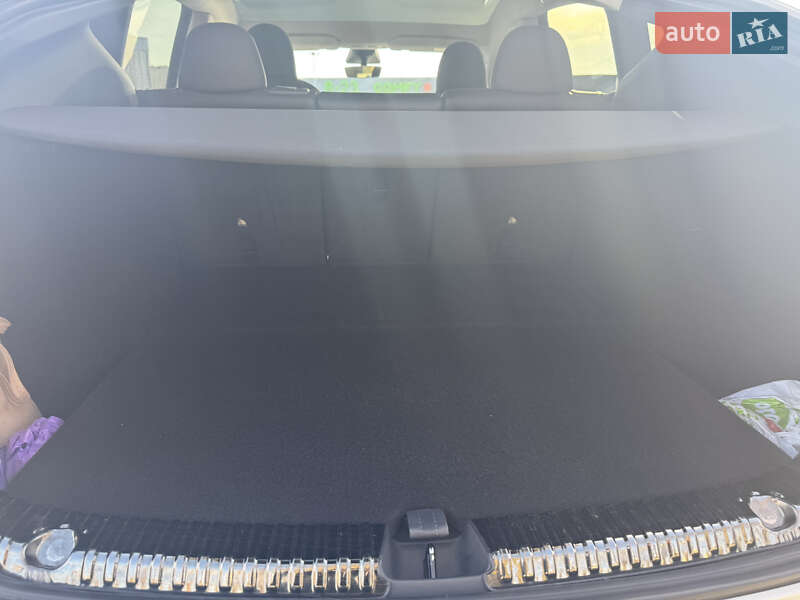 Внедорожник / Кроссовер Tesla Model Y 2023 в Киеве фото 20 Внедорожник / Кроссовер Tesla Model Y 2023 в Киеве