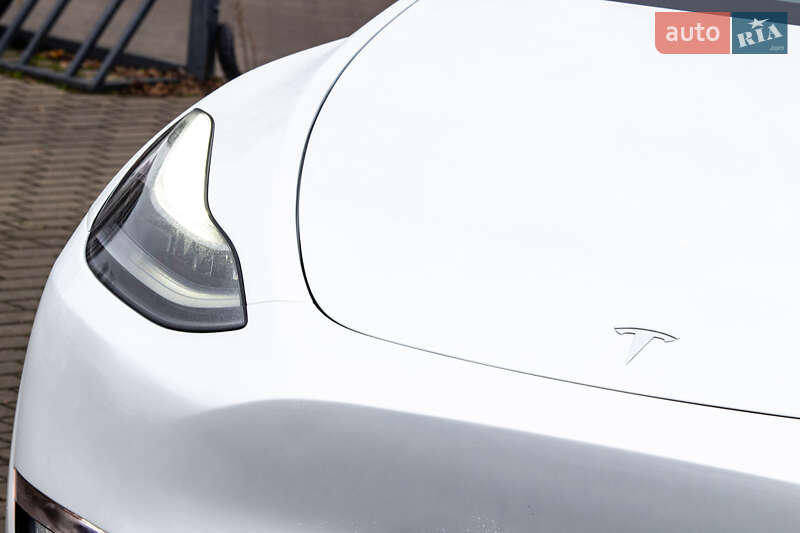 Позашляховик / Кросовер Tesla Model Y 2024 в Львові
