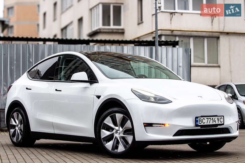 Позашляховик / Кросовер Tesla Model Y 2024 в Львові