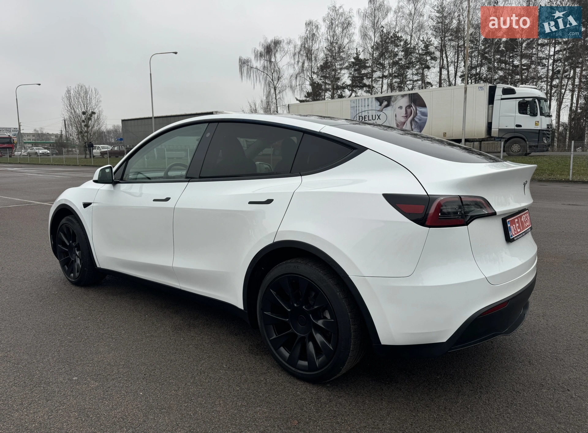 2023 Tesla Model Y - мініатюра 8
