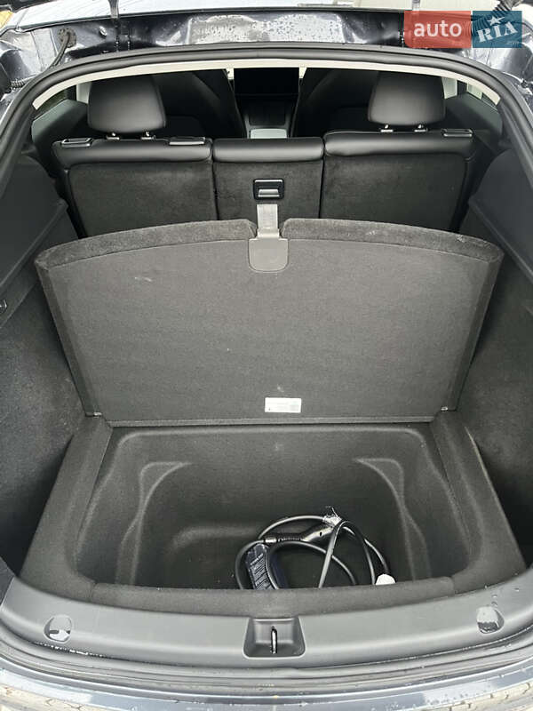 Внедорожник / Кроссовер Tesla Model Y 2024 в Львове