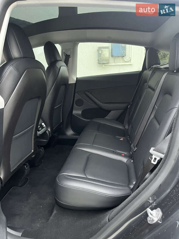 Внедорожник / Кроссовер Tesla Model Y 2024 в Львове