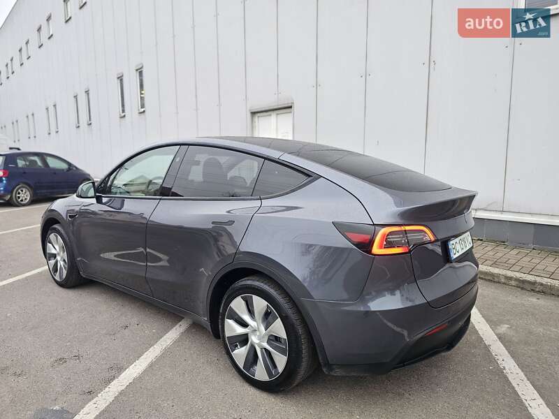 Внедорожник / Кроссовер Tesla Model Y 2023 в Львове