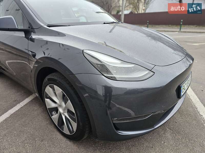 Внедорожник / Кроссовер Tesla Model Y 2023 в Львове
