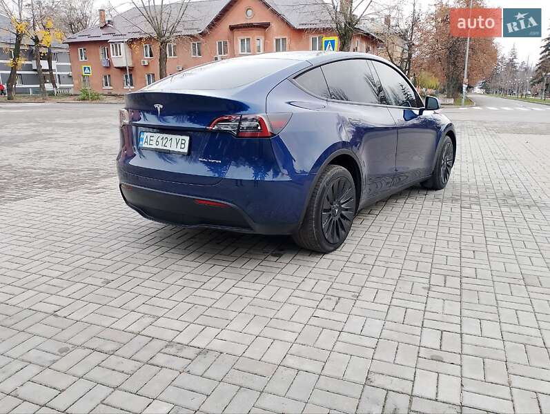Позашляховик / Кросовер Tesla Model Y 2023 в Дніпрі
