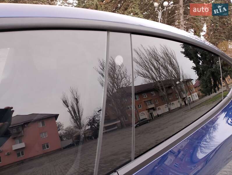 Позашляховик / Кросовер Tesla Model Y 2023 в Дніпрі