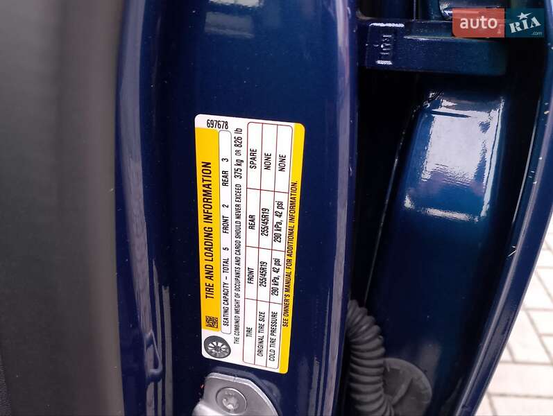 Позашляховик / Кросовер Tesla Model Y 2023 в Дніпрі