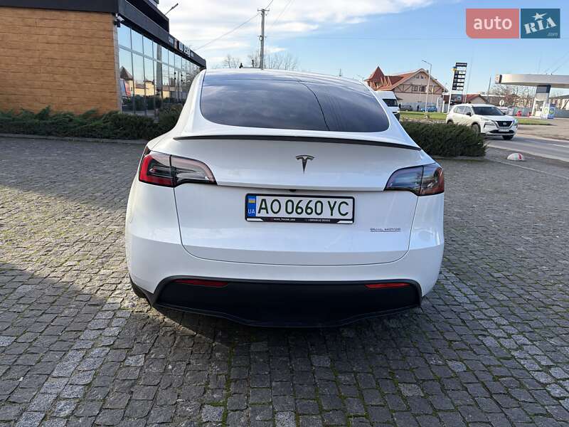 Внедорожник / Кроссовер Tesla Model Y 2023 в Ужгороде