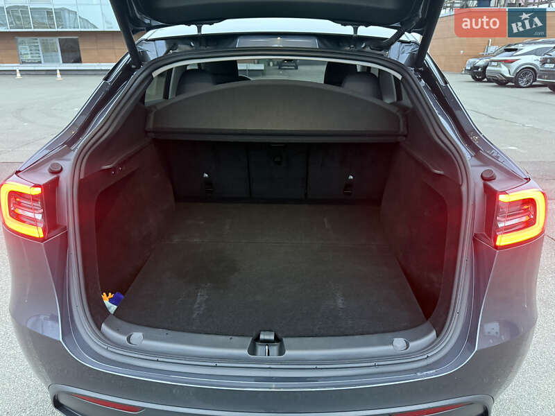 Позашляховик / Кросовер Tesla Model Y 2023 в Києві