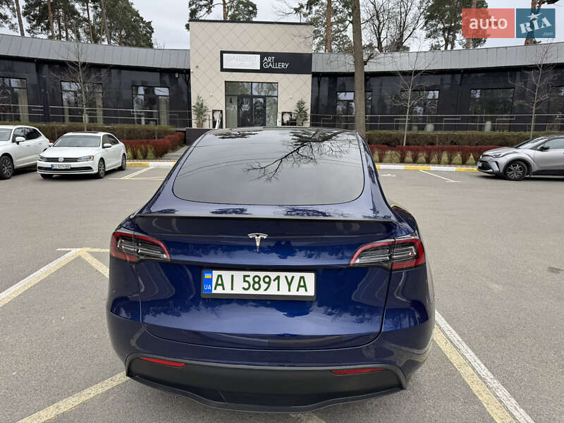 Внедорожник / Кроссовер Tesla Model Y 2023 в Киеве