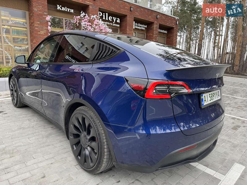 Внедорожник / Кроссовер Tesla Model Y 2023 в Киеве