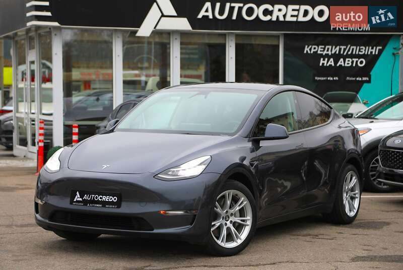 Tesla Model Y 2023