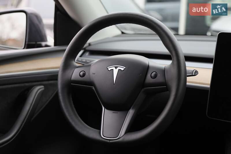 Внедорожник / Кроссовер Tesla Model Y 2023 в Харькове