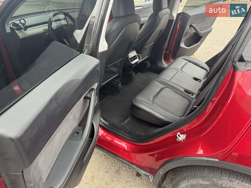 Внедорожник / Кроссовер Tesla Model Y 2024 в Днепре