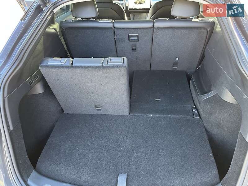 Внедорожник / Кроссовер Tesla Model Y 2023 в Луцке