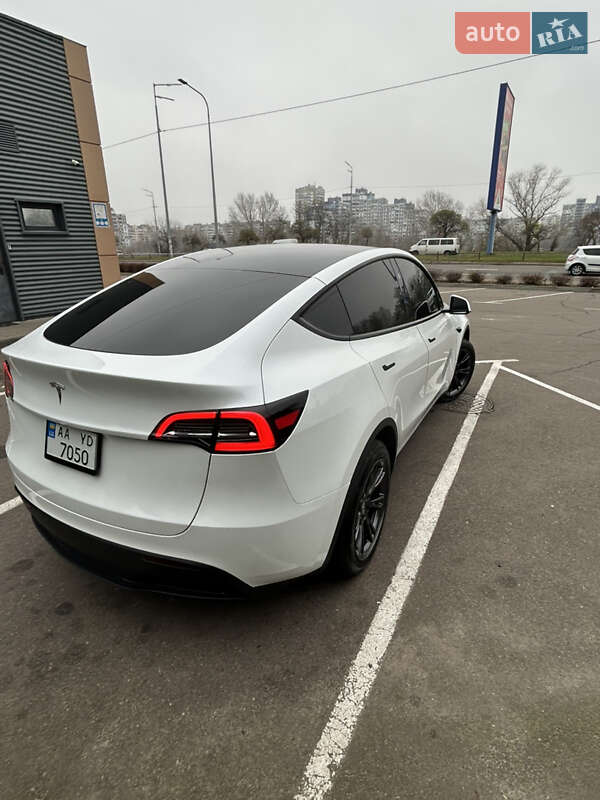 Внедорожник / Кроссовер Tesla Model Y 2025 в Киеве