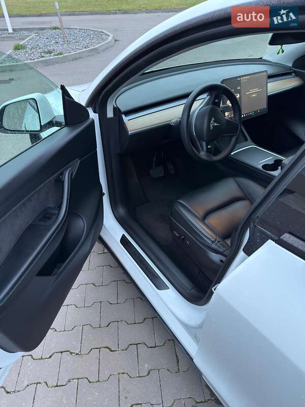 Внедорожник / Кроссовер Tesla Model Y 2021 в Харькове