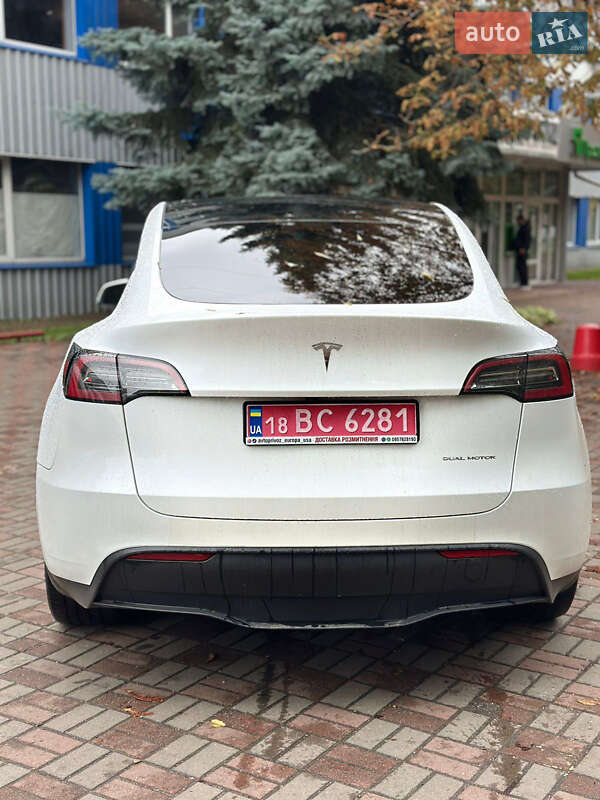 Внедорожник / Кроссовер Tesla Model Y 2023 в Киеве
