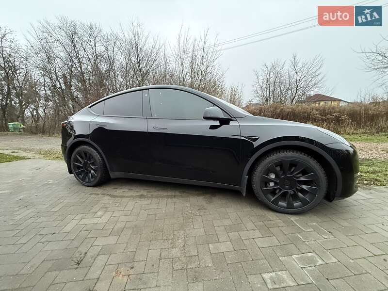 Внедорожник / Кроссовер Tesla Model Y 2021 в Киеве