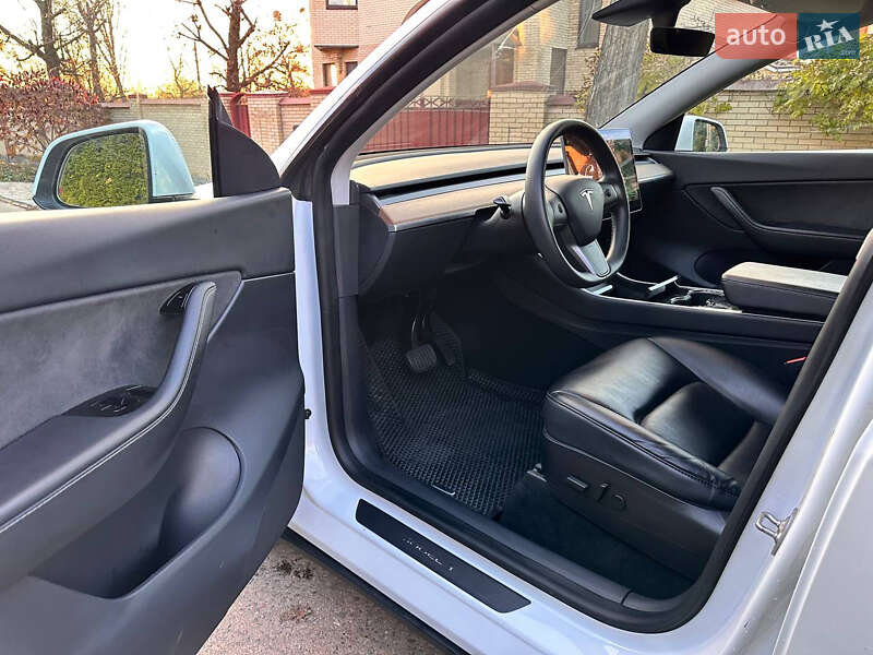 Внедорожник / Кроссовер Tesla Model Y 2020 в Киеве фото 10 Внедорожник / Кроссовер Tesla Model Y 2020 в Киеве