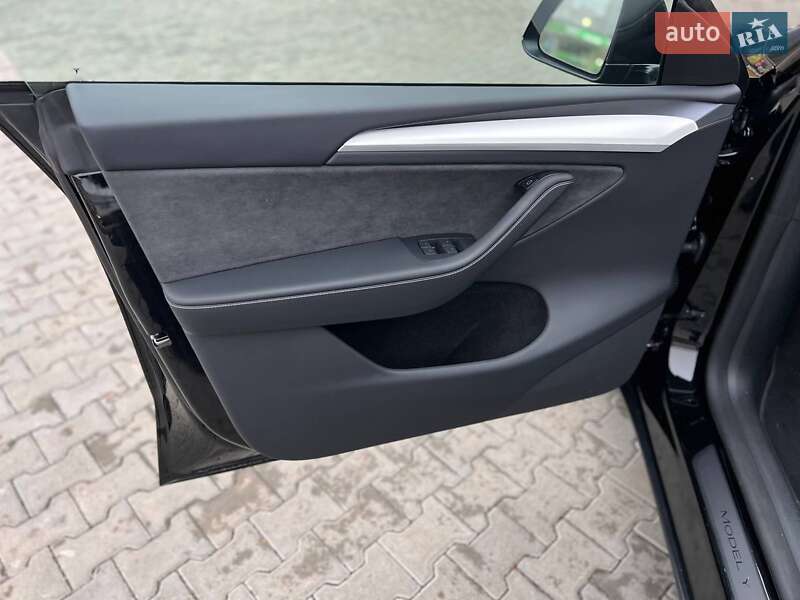 Внедорожник / Кроссовер Tesla Model Y 2024 в Киеве фото 16 Внедорожник / Кроссовер Tesla Model Y 2024 в Киеве