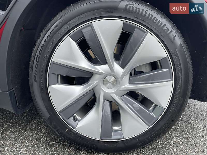 Внедорожник / Кроссовер Tesla Model Y 2024 в Киеве фото 40 Внедорожник / Кроссовер Tesla Model Y 2024 в Киеве