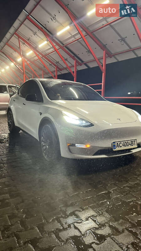 Tesla Model Y 2020