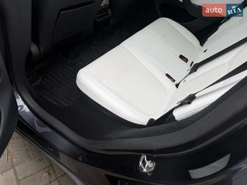 Позашляховик / Кросовер Tesla Model Y 2025 в Дніпрі фото 20 Позашляховик / Кросовер Tesla Model Y 2025 в Дніпрі