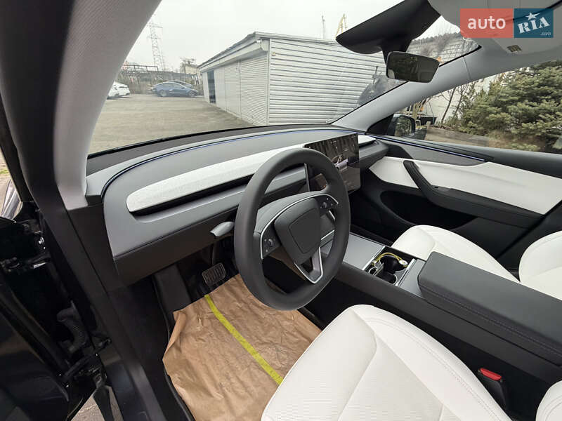 Позашляховик / Кросовер Tesla Model Y 2025 в Дніпрі фото 25 Позашляховик / Кросовер Tesla Model Y 2025 в Дніпрі