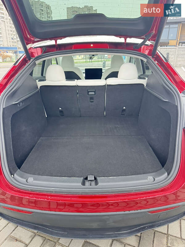 Внедорожник / Кроссовер Tesla Model Y 2024 в Запорожье