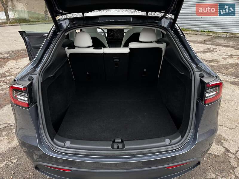 Позашляховик / Кросовер Tesla Model Y 2023 в Харкові