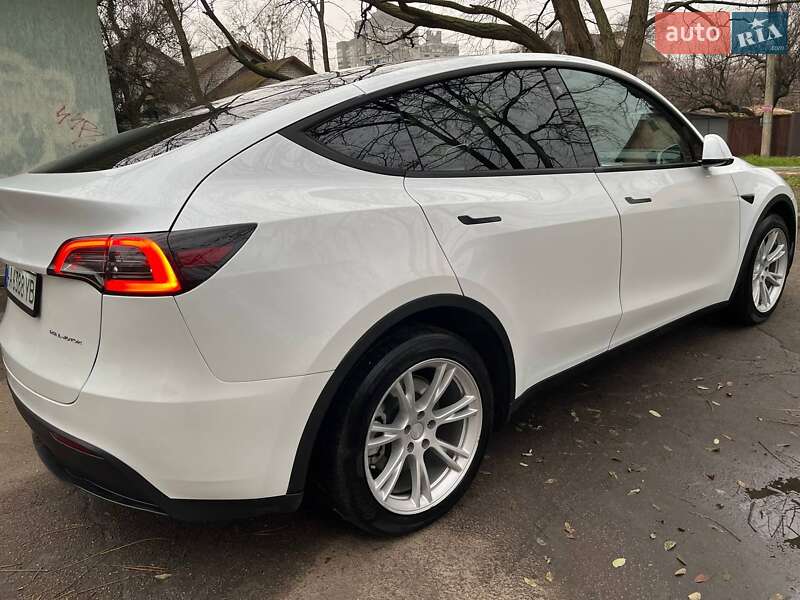 Внедорожник / Кроссовер Tesla Model Y 2023 в Киеве фото 5 Внедорожник / Кроссовер Tesla Model Y 2023 в Киеве