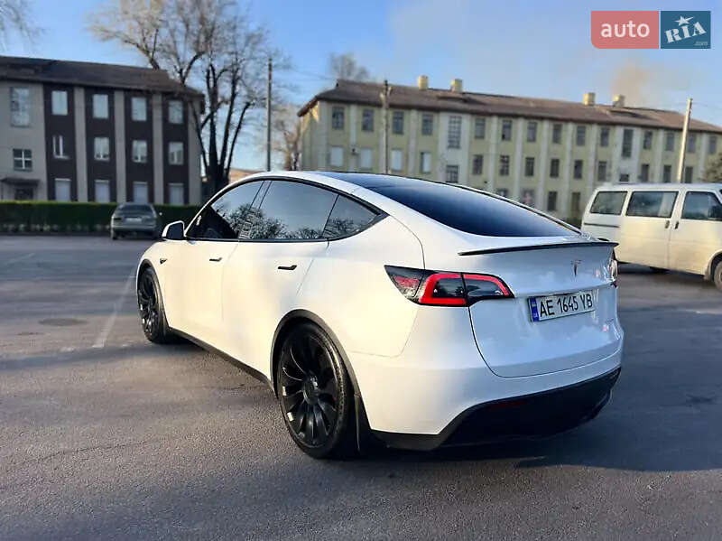 Позашляховик / Кросовер Tesla Model Y 2022 в Львові фото 5 Позашляховик / Кросовер Tesla Model Y 2022 в Львові