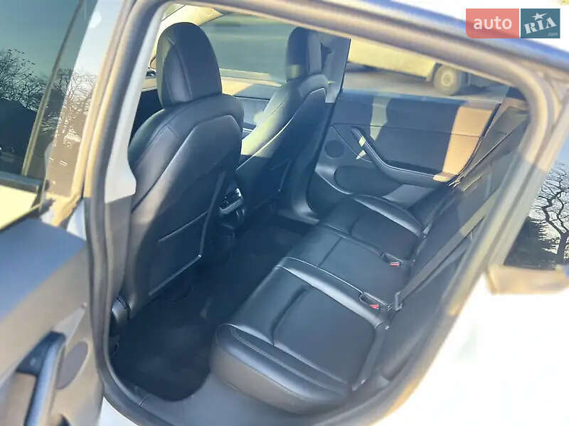 Позашляховик / Кросовер Tesla Model Y 2022 в Львові фото 9 Позашляховик / Кросовер Tesla Model Y 2022 в Львові