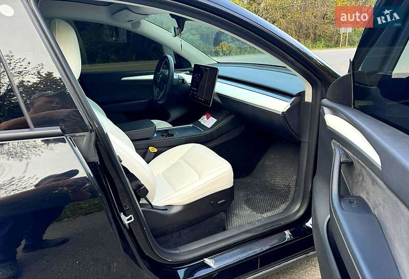 Внедорожник / Кроссовер Tesla Model Y 2022 в Ивано-Франковске фото 3 Внедорожник / Кроссовер Tesla Model Y 2022 в Ивано-Франковске