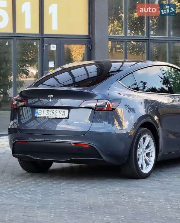 Позашляховик / Кросовер Tesla Model Y 2023 в Полтаві