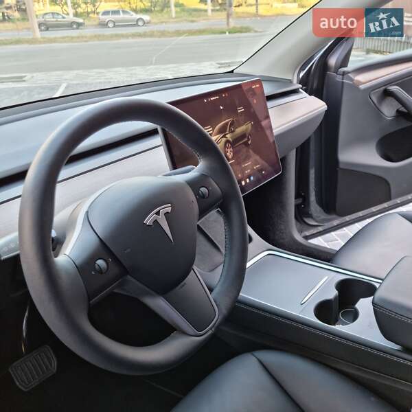 Позашляховик / Кросовер Tesla Model Y 2023 в Полтаві