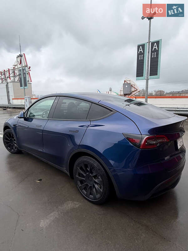Внедорожник / Кроссовер Tesla Model Y 2022 в Киеве
