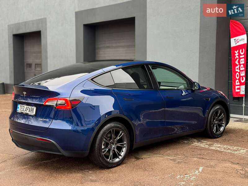 Позашляховик / Кросовер Tesla Model Y 2024 в Києві