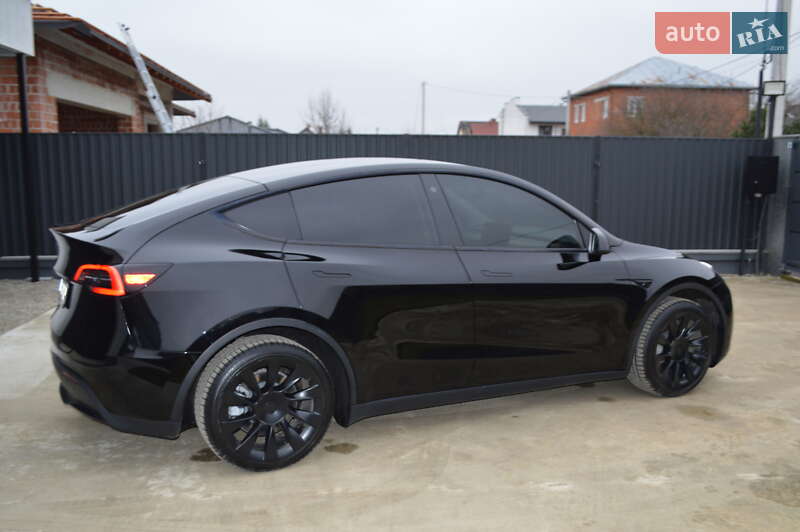 Внедорожник / Кроссовер Tesla Model Y 2022 в Ивано-Франковске