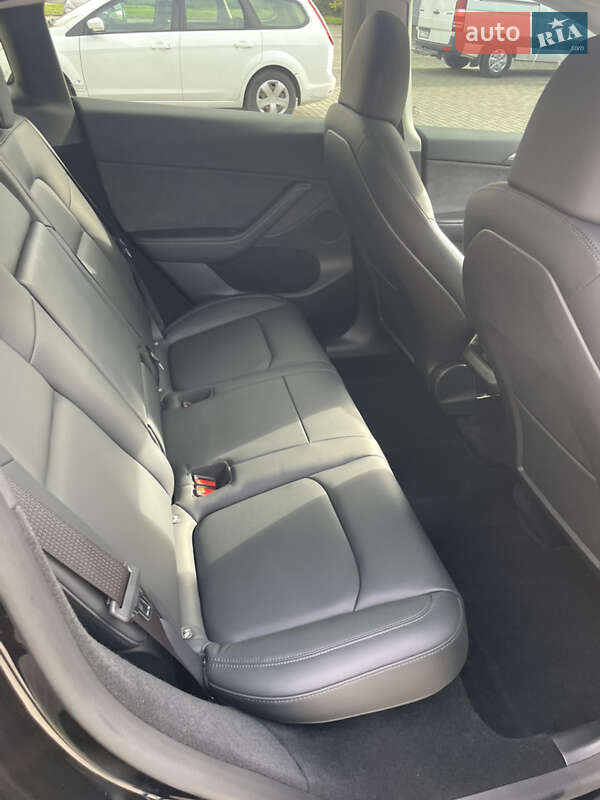 Внедорожник / Кроссовер Tesla Model Y 2022 в Ивано-Франковске