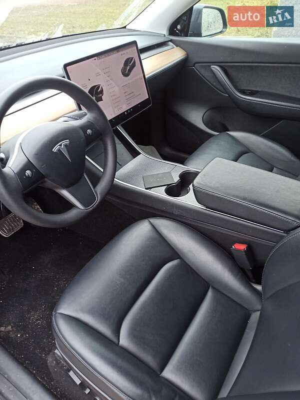 Внедорожник / Кроссовер Tesla Model Y 2020 в Самборе