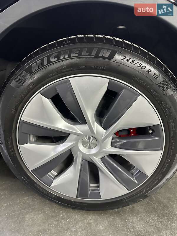 Внедорожник / Кроссовер Tesla Model Y 2024 в Одессе