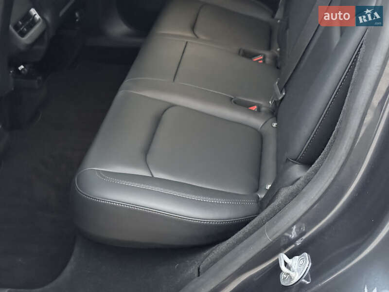 Внедорожник / Кроссовер Tesla Model Y 2023 в Тернополе