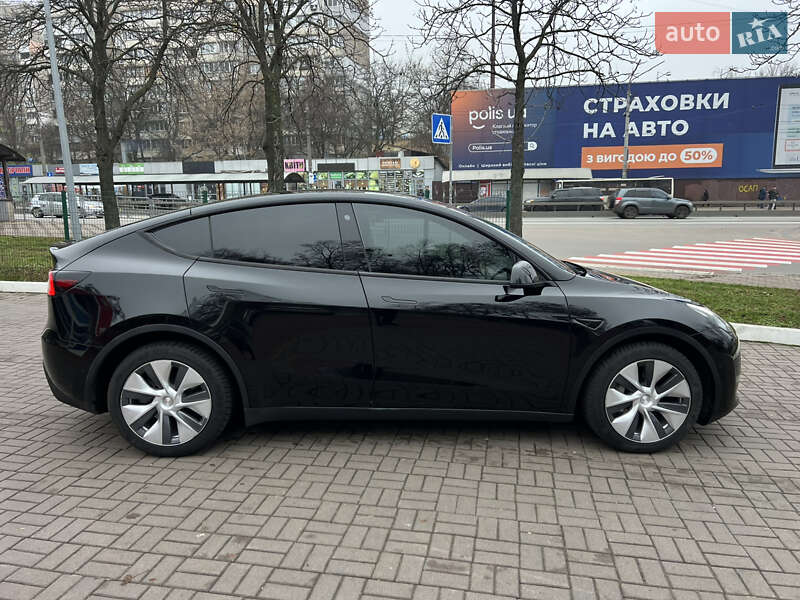 Внедорожник / Кроссовер Tesla Model Y 2022 в Киеве