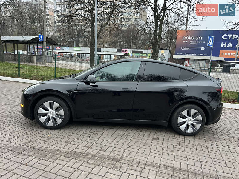 Внедорожник / Кроссовер Tesla Model Y 2022 в Киеве