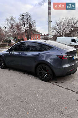Внедорожник / Кроссовер Tesla Model Y 2022 в Киеве