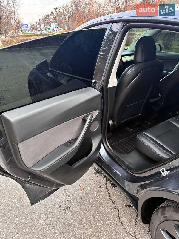 Внедорожник / Кроссовер Tesla Model Y 2022 в Киеве фото 11 Внедорожник / Кроссовер Tesla Model Y 2022 в Киеве